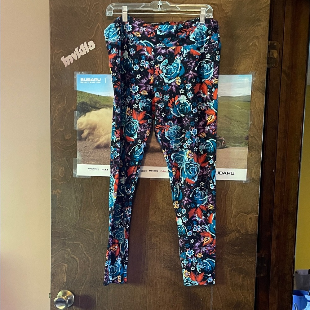 Floral women’s Lularoe T&C Leggings